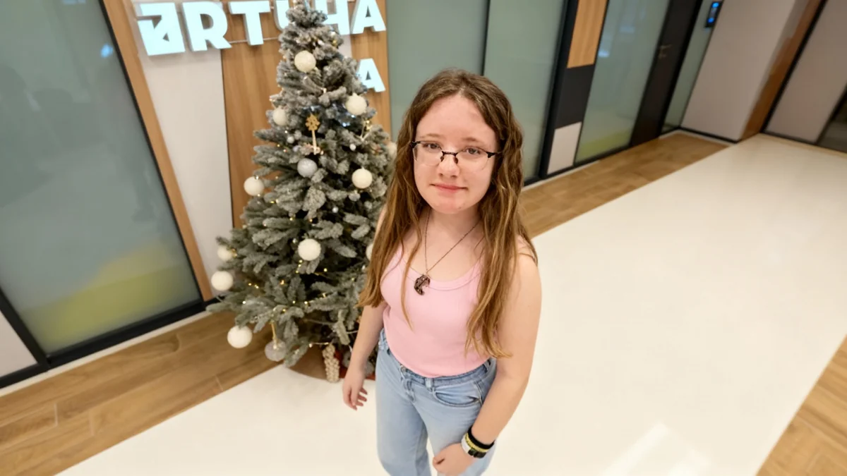 Укус комахи виявився голкою: лікарі врятували підлітка