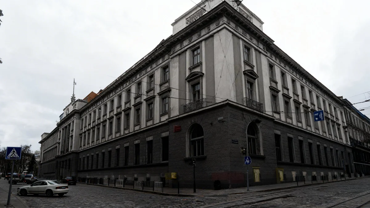 Боротьба за Головну пошту Львова: хто отримає історичну будівлю